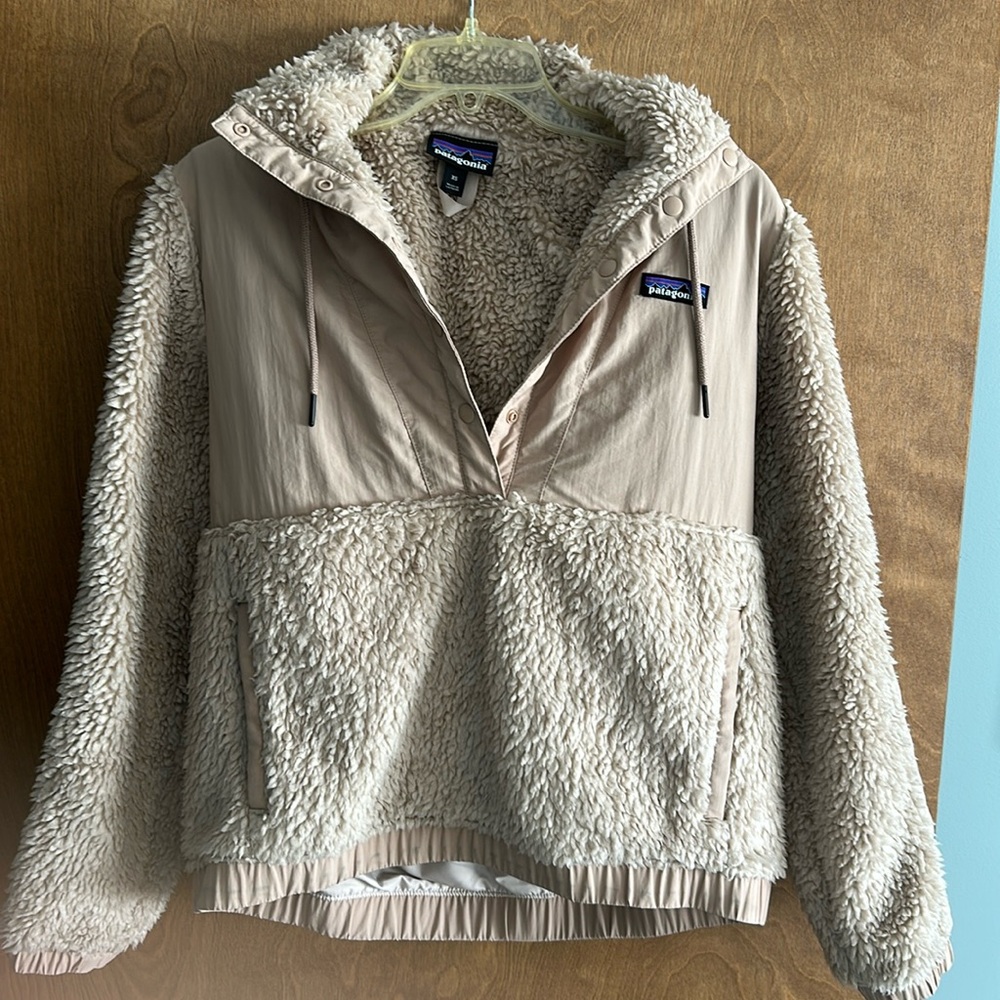 Patagonia Women’s hoodie XS EUC